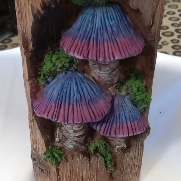 Louis Dionne Figurine - Picture 3 of 6